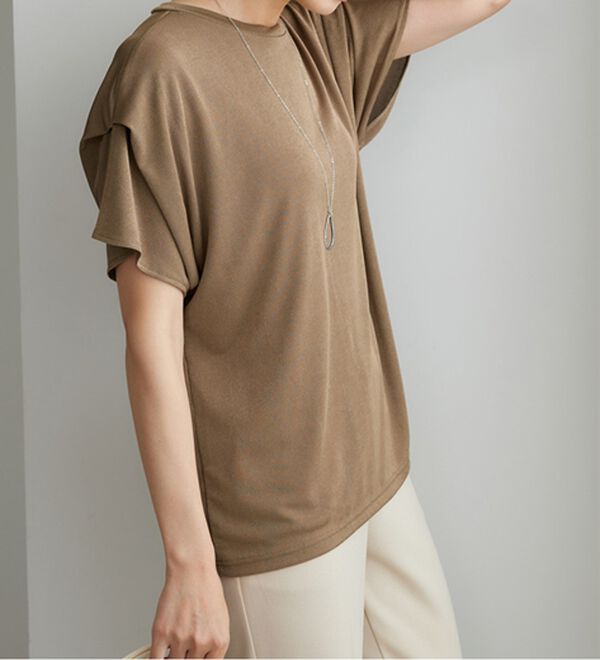 BELLUNA（ベルーナ）の「【2点セット】ネックレス付シャイニーかのこプルオーバー（カットソー）」｜詳細画像