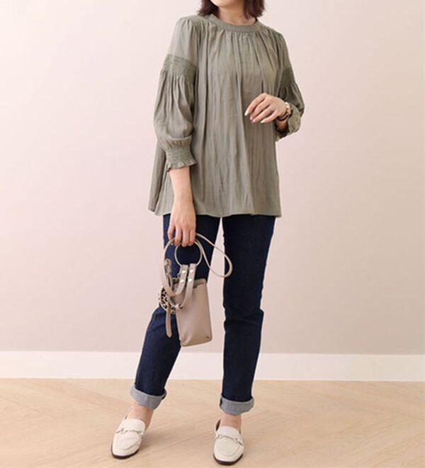 BELLUNA（ベルーナ）の「ビンテージサテンシャーリング使いブラウス（ブラウス）」｜詳細画像