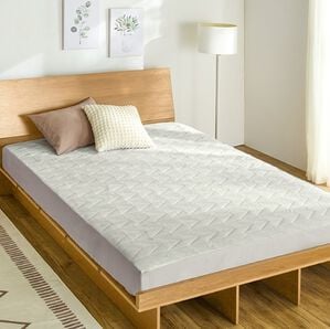 iellio（イエリオ）の「さらさら防水一体型ボックスシーツ＜抗菌防臭・中わた入り・洗える・ペット・子供・介護・ＢＯＸシーツ＞（ボックスシーツ・ベッドシーツ）」｜アイスグレー