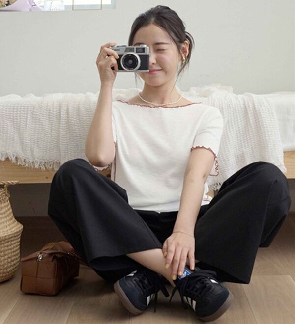 CHAN ME（チャンミ）の「配色ボートネックメロートップス（Tシャツ）」｜詳細画像