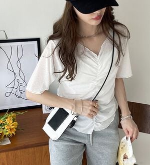 GeeRA（ジーラ）の「Ｖネックシャーリングカットソー（カットソー）」｜オフホワイト