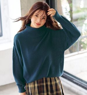 BELLUNA（ベルーナ）の「肌と仲良くなれる鹿のこ編ウォッシャブルニット（ニット・セーター）」｜ネイビー
