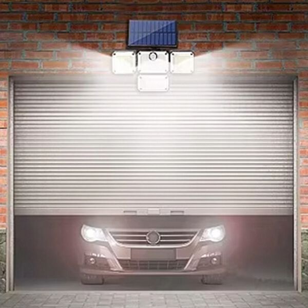 「３３３ＬＥＤ人感センサーライト　リモコン付（照明・ライト）」｜詳細画像