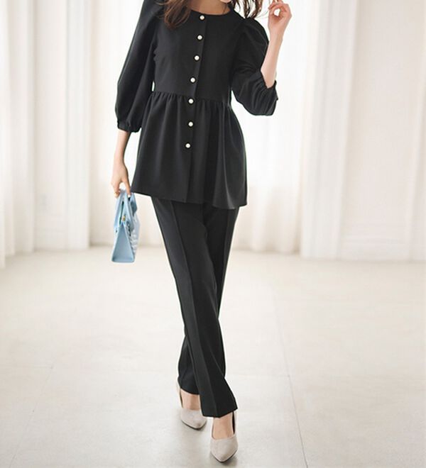 RANAN 新定番スーツシリーズ】洗える！パールボタンペプラムブラウス