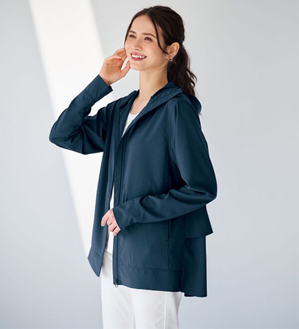 BELLUNA（ベルーナ）の「ＵＶ対策！はっ水軽量バックフレアパーカー（パーカー）」｜ネイビー