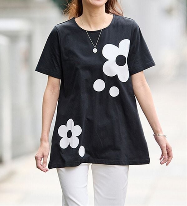 BELLUNA（ベルーナ）の「ひんやリッチコットン大人のプリントロング丈Ｔシャツ（カットソー）」｜詳細画像