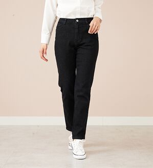 BELLUNA（ベルーナ）の「ホワイトヤーンストレッチカラーパンツ（フルレングスパンツ）」｜黒