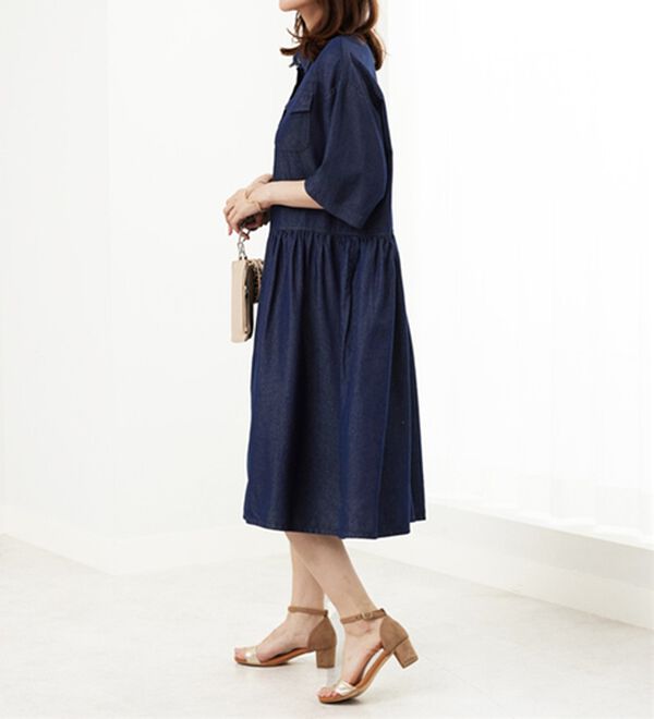 BELLUNA（ベルーナ）の「【Ｌａｇｒｉｌｕａ】ギャザー使いデニムシャツワンピース（シャツワンピース）」｜詳細画像