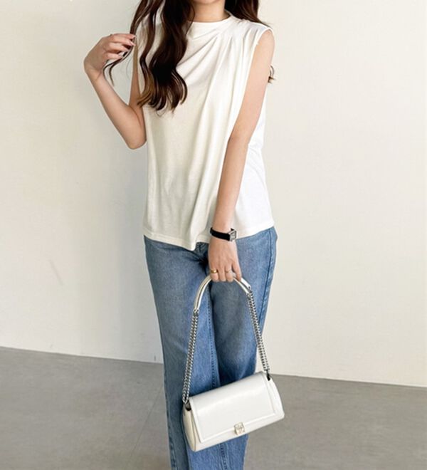 GeeRA（ジーラ）の「ドレープデザイントップス（カットソー）」｜詳細画像