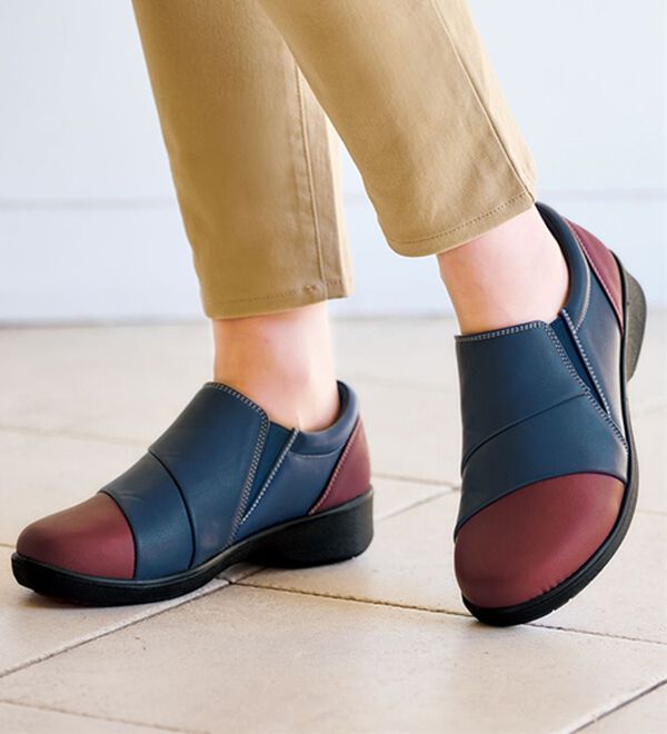 BELLUNA（ベルーナ）の「ゆったり５Ｅ配色美的ラインシューズ（スリッポン）」｜詳細画像