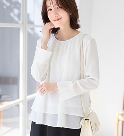 Viola e Viola（ヴィオラ エ ヴィオラ）の「裾フレア裏地付きシフォンブラウス（ブラウス）」