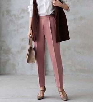 Pierrot（ピエロ）の「【選べる丈】高見えすっきりテーパードパンツ（フルレングスパンツ）」｜ベイクドピンク