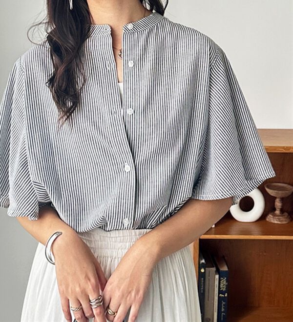 GeeRA（ジーラ）の「フレアー袖バンドカラーブラウス（ブラウス）」｜詳細画像