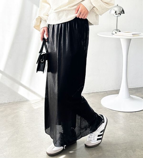 GeeRA（ジーラ）の「シャイニーナロースカート（ロングスカート）」｜ブラック