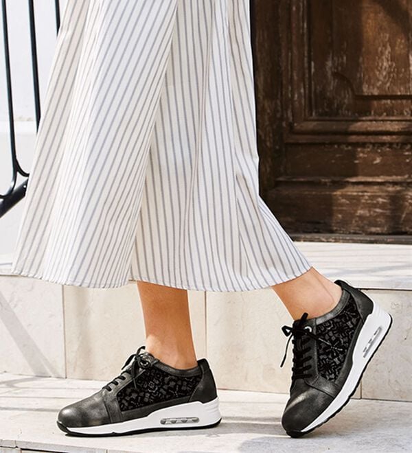 ルフラン（ルフラン）の「４Ｅフラワーレーススニーカー（スニーカー）」｜詳細画像