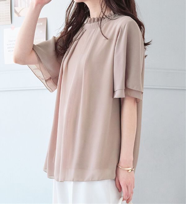 Viola e Viola（ヴィオラ エ ヴィオラ）の「フリル衿シフォンタックブラウス【半袖】（ブラウス）」｜詳細画像