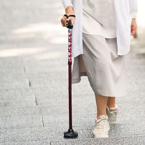 「折りたためるあんしんステッキ（シニア・生活サポート）」｜詳細画像