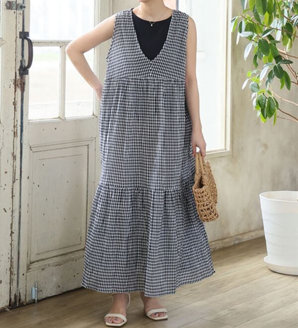 A HAPPY MARILYN（アハッピーマリリン）の「【Ｌ～６Ｌ】【風通るプレミアム】ウエストギャザーＶネックノースリーブワンピース（ロングワンピース）」｜ギンガム