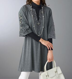 BELLUNA（ベルーナ）の「カットワーク刺しゅうデザインチュニック（チュニック）」｜杢グレー