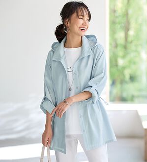 BELLUNA（ベルーナ）の「デニム調デザインパーカー（パーカー）」｜サックス