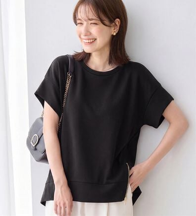 Viola e Viola（ヴィオラ エ ヴィオラ）の「ひんやりなめらかダンボール裾ジップチュニック（チュニック）」