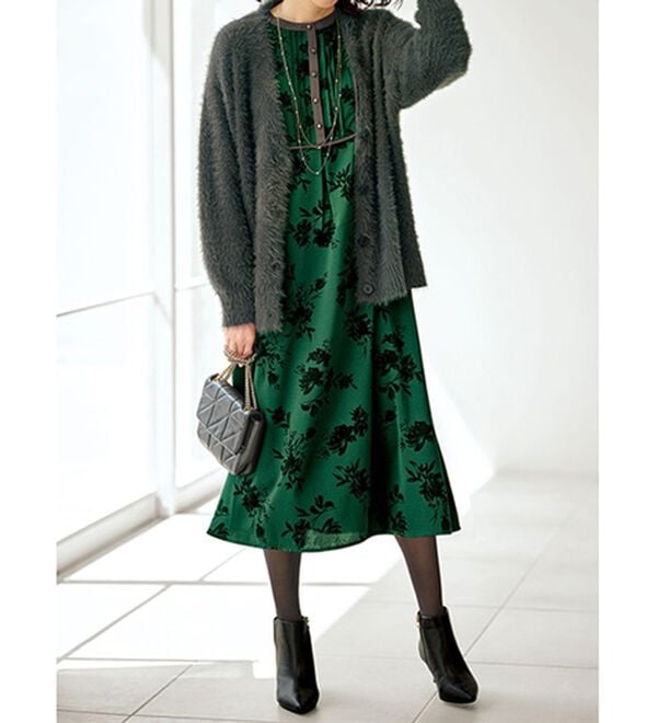 BELLUNA（ベルーナ）の「ビンテージ柄ピンタック使いワンピース（その他ワンピース）」｜詳細画像