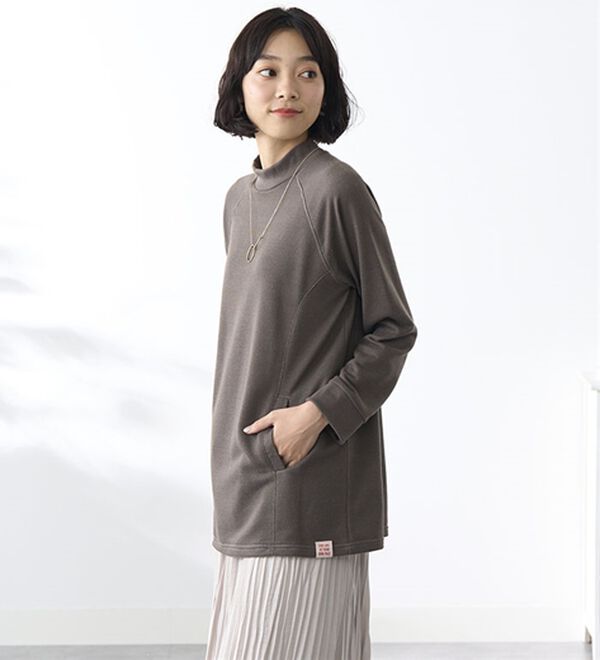 BELLUNA（ベルーナ）の「綿入り素材ラグランデザインポケットトレーナー（トレーナー・スウェット）」｜詳細画像