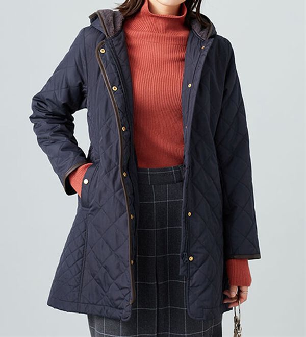 BELLUNA（ベルーナ）の「パイピング使いキルトデザインコート（ロングコート）」｜詳細画像