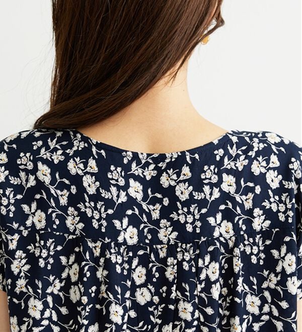 BELLUNA（ベルーナ）の「レーヨン素材タックデザインワンピース（その他ワンピース）」｜詳細画像