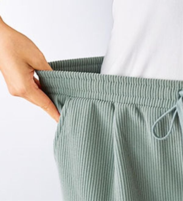 BELLUNA（ベルーナ）の「なめらか裏ベロアコーデュロイワイドパンツ（ワイドパンツ・ガウチョ）」｜詳細画像