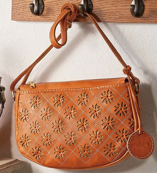 ズッケロフィラート＞大人世代の牛革バッグ ショルダー