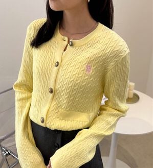 RANAN（ラナン）の「＜Ｕ．Ｓ．Ｐ＞ゴールド調ボタン刺繍ケーブルカーディガン（ニット・セーター）」｜イエロー