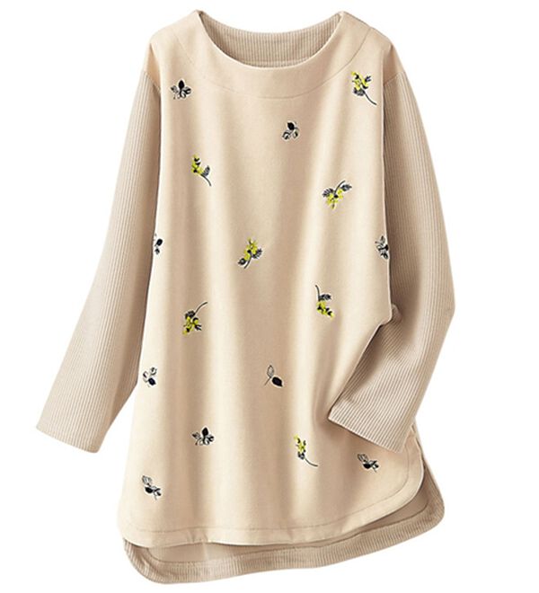 BELLUNA（ベルーナ）の「花柄刺しゅうスエード調チュニック（チュニック）」｜アイボリー