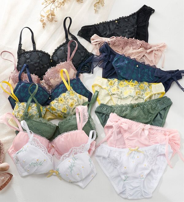 YU'NOW（ユナウ）の「ぷるるん谷間のノンワイヤーブラ＆ショーツ（ブラジャー＆ショーツセット）」｜詳細画像