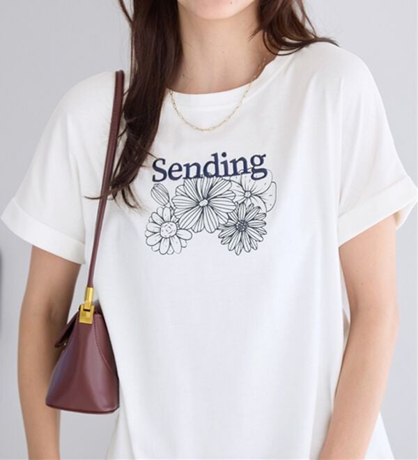 Viola e Viola（ヴィオラ エ ヴィオラ）の「【柄が選べる】大人の華やかプリントチュニックＴシャツ（チュニック）」｜詳細画像