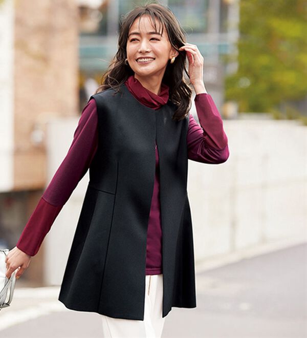 BELLUNA（ベルーナ）の「チュールデザイン首元ゆったりインナー（カットソー）」｜詳細画像