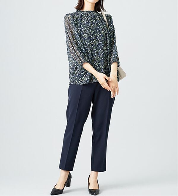 BELLUNA（ベルーナ）の「シフォン素材シャーリング使いブラウス（ブラウス）」｜詳細画像