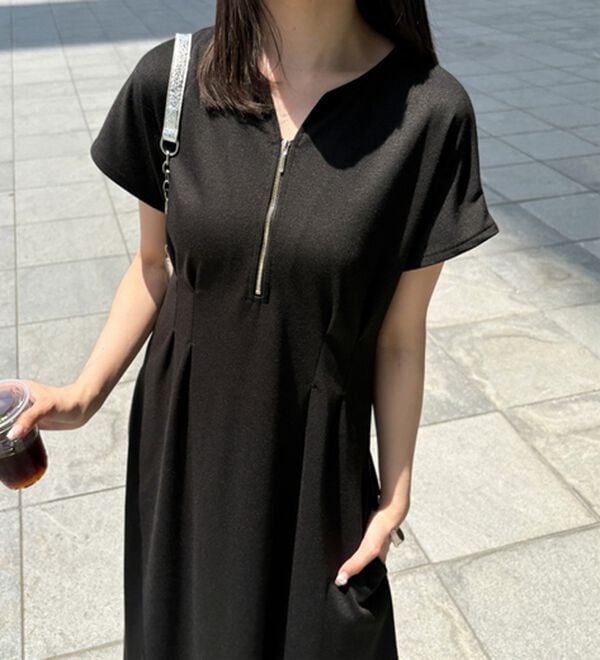 GeeRA（ジーラ）の「前後2WAYハーフジップフレンチ袖ワンピース（カットソーワンピース）」｜詳細画像