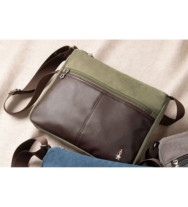 「＜ハッシュパピー＞大人に似合う帆布ショルダー（メンズショルダーバッグ）」｜カーキ