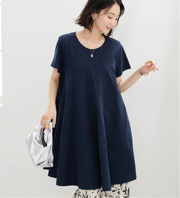 BELLUNA（ベルーナ）の「切替デザインチュニックワンピース（チュニック）」｜ネイビー