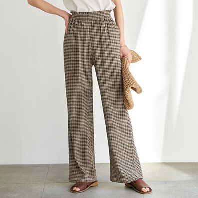 BELLUNA（ベルーナ）の「サラっと素材イージーパンツ（ワイドパンツ・ガウチョ）」