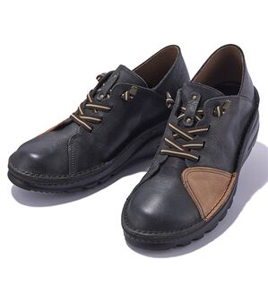 ルフラン（ルフラン）の「アビータ　足に優しい４Ｅ牛革配色シューズ（スニーカー）」｜ブラック系