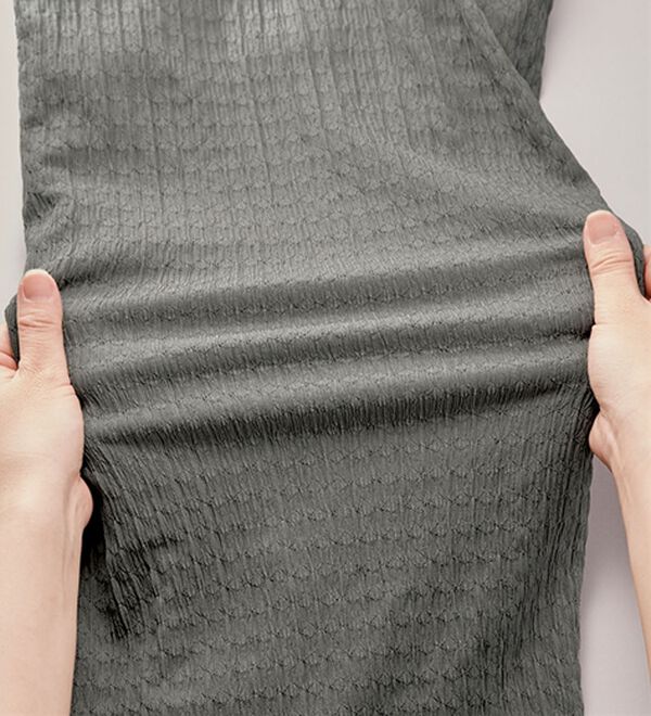 BELLUNA（ベルーナ）の「Ｔシャツみたいに着られるきれい見えブラウス（ブラウス）」｜詳細画像