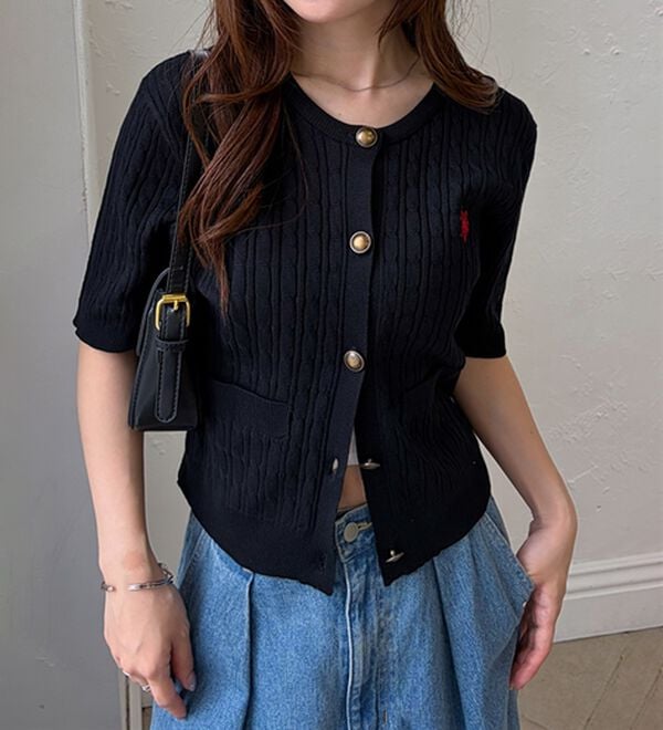 RANAN（ラナン）の「＜Ｕ．Ｓ．ＰＯＬＯ　ＡＳＳＮ．＞ゴールドボタン半袖刺繍ケーブルニットカーディガン（ニットカーディガン）」｜詳細画像