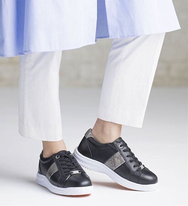 ルフラン（ルフラン）の「＜ラシーナリュクス＞ビジュー付パイソン切替レザースニーカー（スニーカー）」｜詳細画像