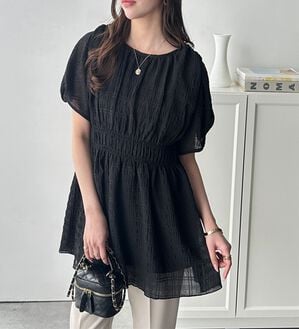 GeeRA（ジーラ）の「前後２ＷＡＹシャーリングチュニック（ブラウス）」｜ブラック