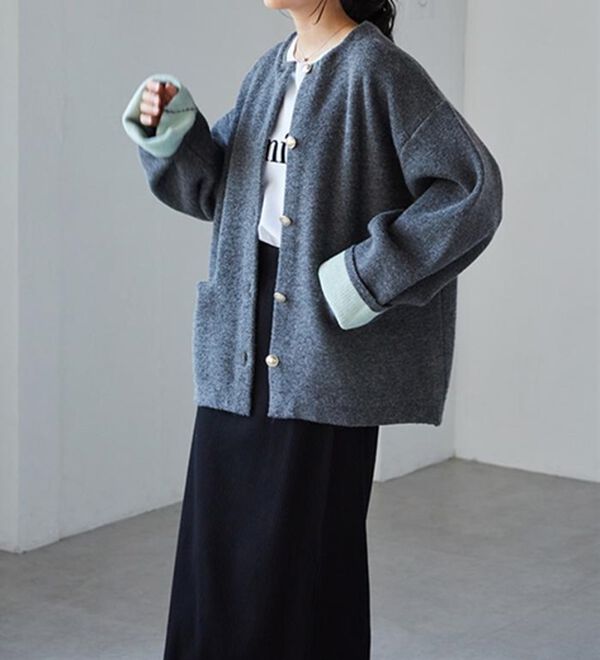 RANAN（ラナン）の「裏配色ゴールド調ボタンニットコーディガン（ニットカーディガン）」｜詳細画像