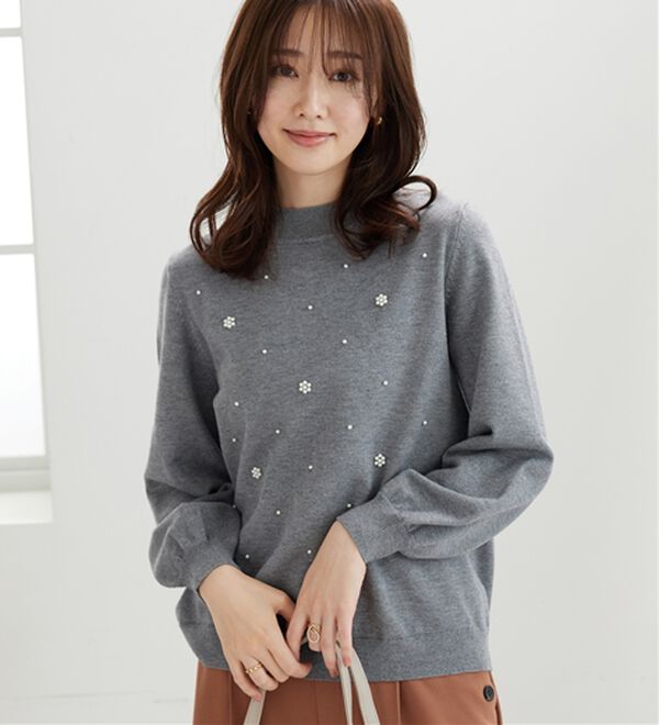 BELLUNA（ベルーナ）の「パール付ニットプルオーバー（ニット・セーター）」｜詳細画像