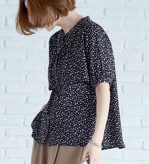 BELLUNA（ベルーナ）の「ケープ風デザインブラウス（ブラウス）」｜詳細画像