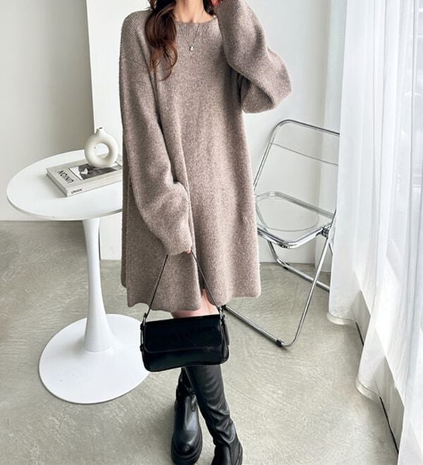 GeeRA（ジーラ）の「ボートネックミニ丈ニットワンピース（ニットワンピース）」｜詳細画像